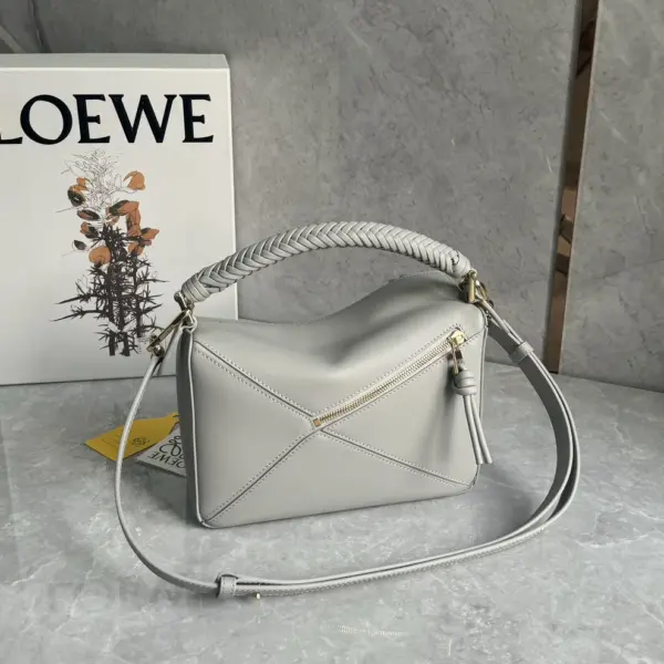高仿羅意威/LOEWE 編制手柄單肩包