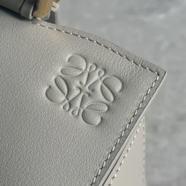高仿羅意威/LOEWE 編制手柄單肩包