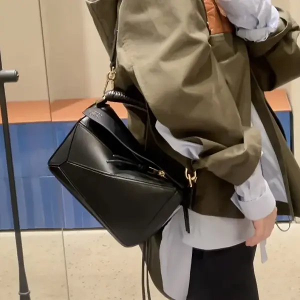 高仿羅意威/LOEWE 編制手柄單肩包