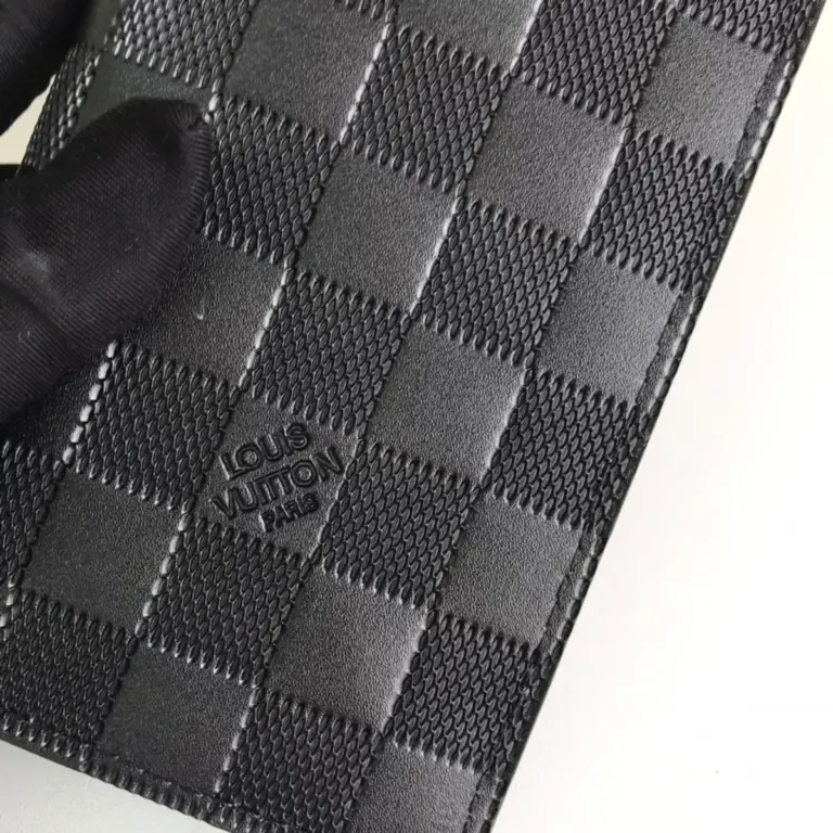 高仿LV Brazza Damier Graphite 多功能錢包 - 大容量信用卡收納與零錢格設計-N62665 14 高仿LV Brazza Damier Graphite 多功能錢包 - 大容量信用卡收納與零錢格設計-N62665