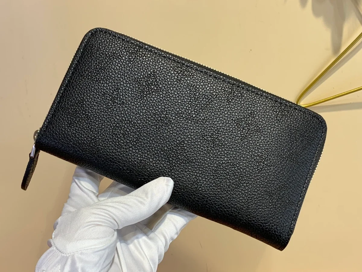 高仿LV Mahina打孔通花Monogram拉链钱包 - 多功能女士小牛皮钱夹-M61867
