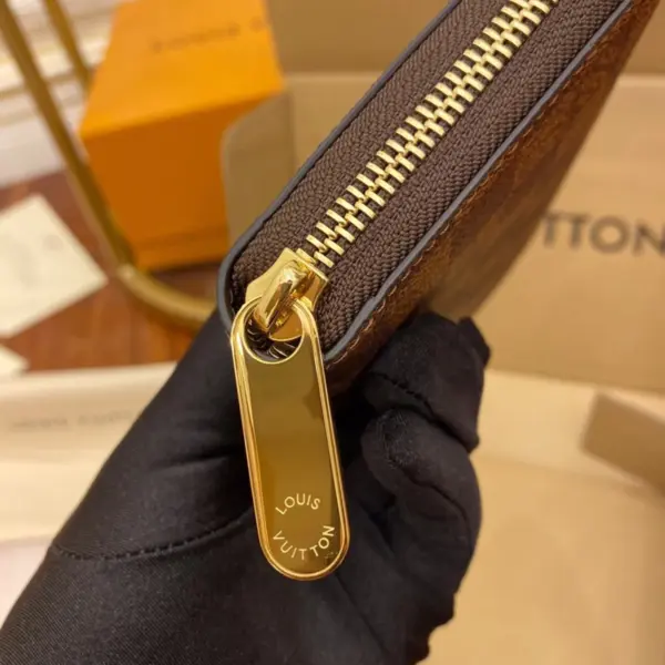 高仿LV Damier Ebene帆布Zippy拉链钱包 - 多功能信用卡夹层女士钱夹-N41661
