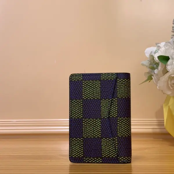 高仿包包LV 男士Damier Heritage藍綠色萬用錢包 | Pharrell Williams聯名款短夾長夾兩用-N00143 高仿包包