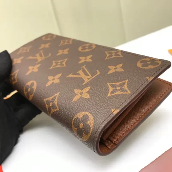 高仿LV Monogram Brazza 男士錢包｜多功能帆布設計｜16卡位+零錢格-M66540
