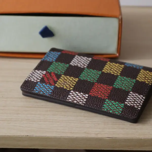 高仿包包LV 男士Damier Ebene彩色万用钱包 - LV Vers Damier Ebène帆布多功能短夹-N00138 高仿包包