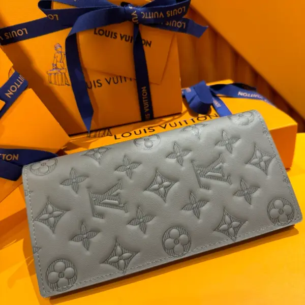高仿LV Brazza Monogram Shadow灰色小牛皮多功能钱包 - 16卡位+拉链零钱格-M81335