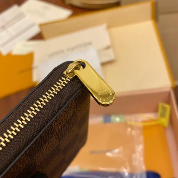 高仿包包LV Damier Ebene帆布拉链零钱包 | 经典便携多功能钱包-N63070 高仿包包