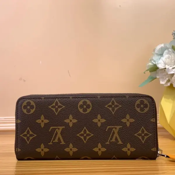 高仿LV Clémence Colormania系列Monogram帆布錢包 - Pondichéry粉紅色-M12395