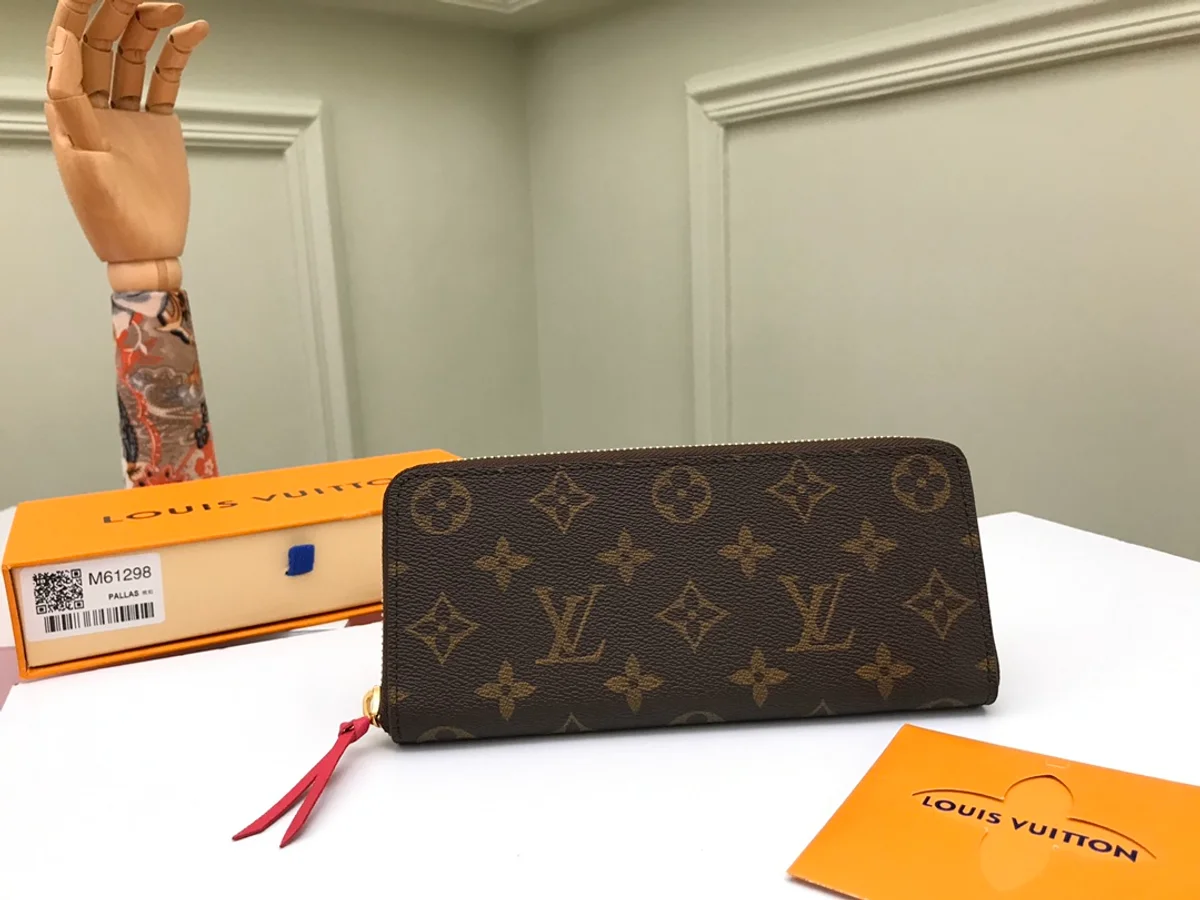 高仿LV Clémence Monogram帆布女士钱包 - 多功能小巧皮夹-M60742 2 高仿LV Clémence Monogram帆布女士钱包 - 多功能小巧皮夹-M60742