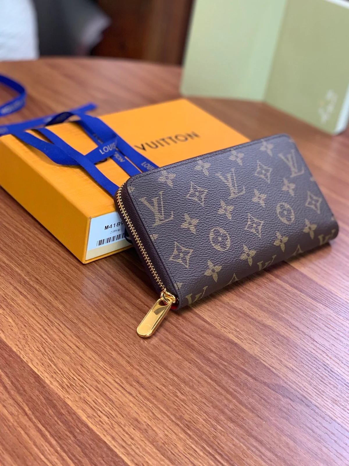 高仿LV Monogram拉链钱包 - 经典罂粟红色女士多功能钱夹-M41896