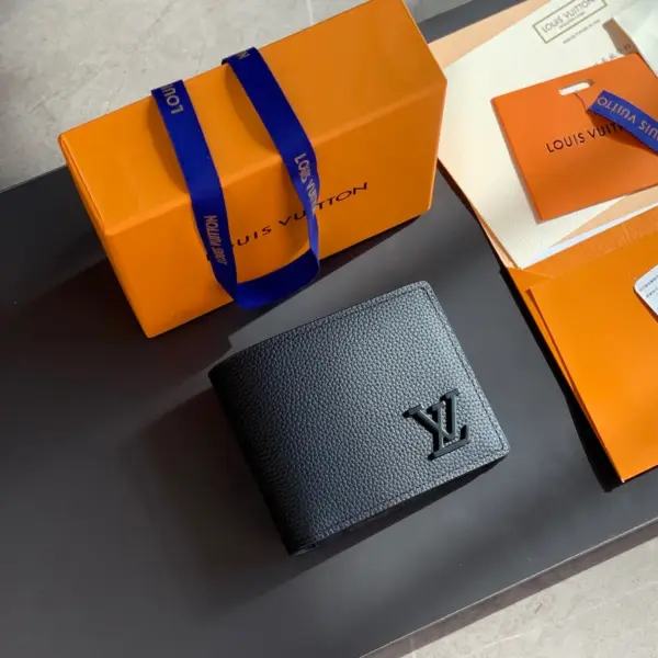 高仿LV Aerogram 黑色粒面小牛皮男士錢包 | 高仿LV 經典多卡位短夾-M69829