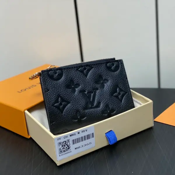 高仿LV Lisa Monogram Empreinte黑色短夾錢包 | 小巧多功能女士皮夾-M83365