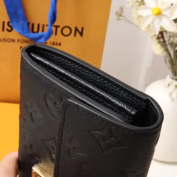 高仿LV Sarah錢包 | Monogram Empreinte皮革 經典S-lock鎖扣設計 多功能長夾-M82638