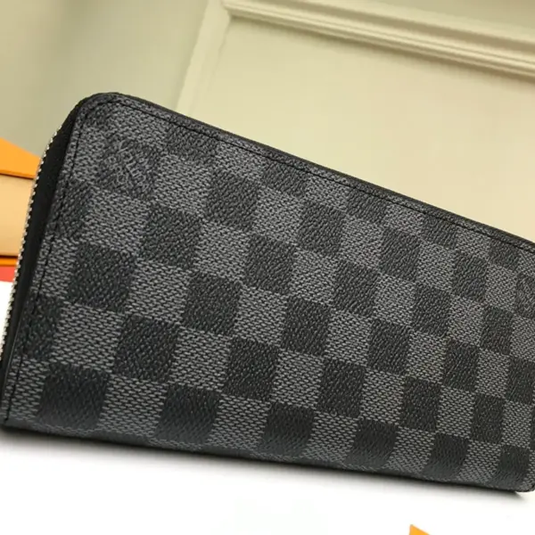 高仿LV Damier Graphite男士直式拉链钱包 - 多功能商务短夹长夹两用-N63095