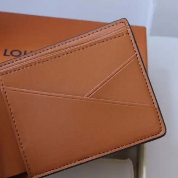 高仿LV LV Multiple男士錢包 | Pharrell Williams聯名款 Monogram紅色復古短夾-M11716 高仿LV
