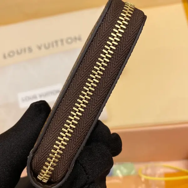 高仿包包LV Damier Ebene帆布拉链零钱包 | 经典便携多功能钱包-N63070 高仿包包