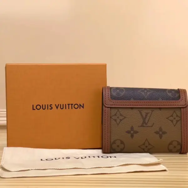 高仿LV Dauphine小型錢包 | Monogram Reverse帆布 磁扣設計 多卡位零錢包-M68725