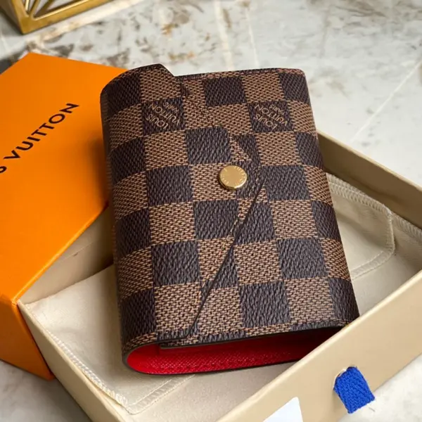 高仿包包LV Victorine Damier Ebene 女士錢包 | 信封式設計拉鏈零錢格-N41659 高仿包包
