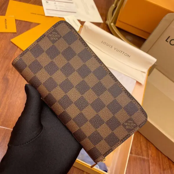 高仿LV Damier Ebene帆布Zippy拉链钱包 - 多功能信用卡夹层女士钱夹-N41661