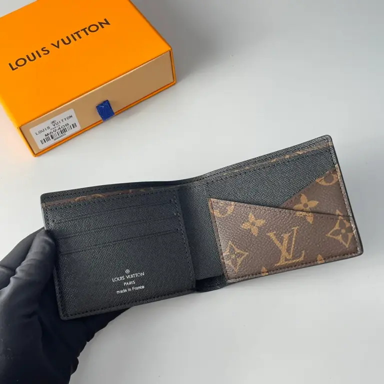 高仿LV Multiple男士钱包 - Monogram Macassar经典款 多功能商务皮夹-M69408