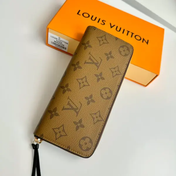 高仿LV Clémence 拉链钱包 - Monogram Reverse帆布经典款-M82336