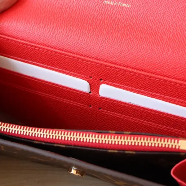 高仿LV Sarah糖果工廠聖誕限定款錢包 | Vivienne圖案Monogram帆布信封式設計-M12207