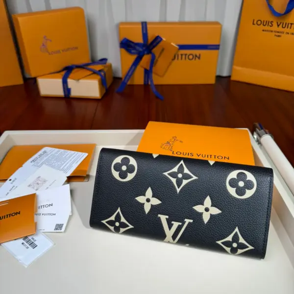 高仿LV Emilie錢包 | Monogram Empreinte壓花粒面牛皮 長夾 手拿包-M83138