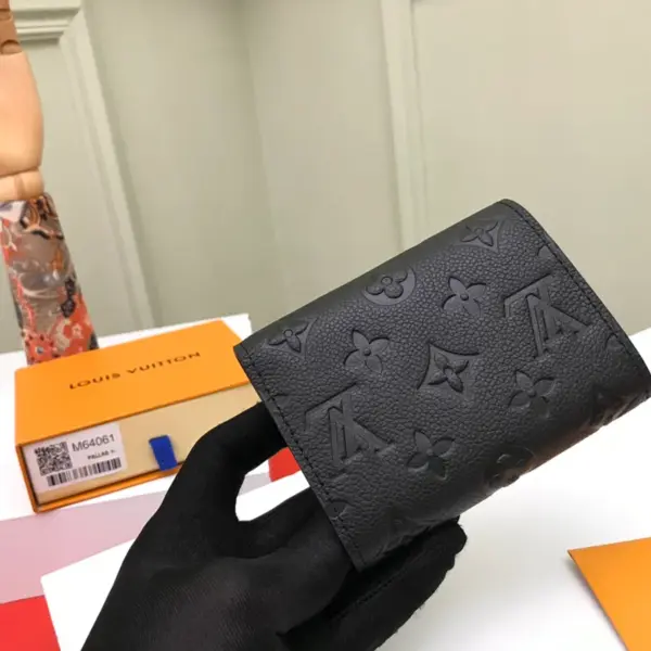 高仿LV Victorine錢包 | Monogram Empreinte皮革 多卡位拉鏈零錢包-M64060 19 高仿LV Victorine錢包 | Monogram Empreinte皮革 多卡位拉鏈零錢包-M64060
