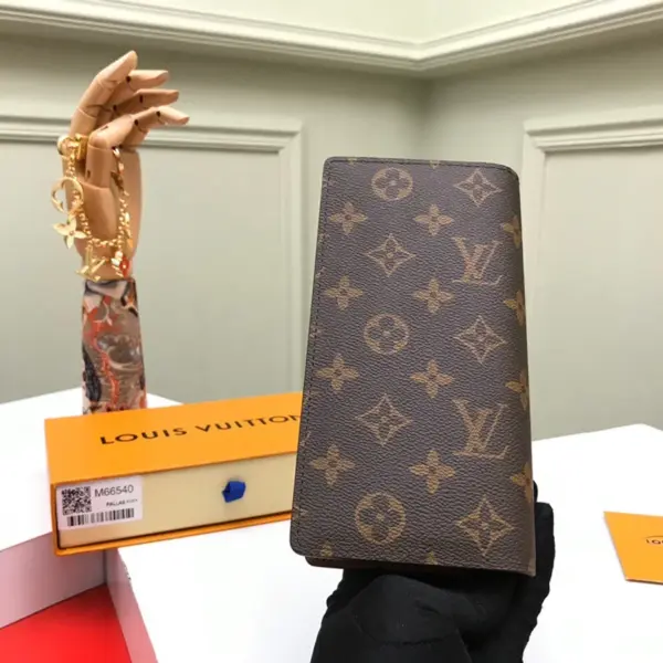 高仿LV Monogram Brazza 男士錢包｜多功能帆布設計｜16卡位+零錢格-M66540