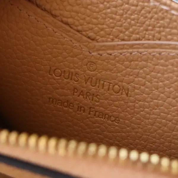 高仿LV Monogram Empreinte拉链零钱包 - 经典Arizona色小巧多功能钱夹-M12760 16 高仿LV 高仿LV Monogram Empreinte拉链零钱包 - 经典Arizona色小巧多功能钱夹-M12760 高仿LV