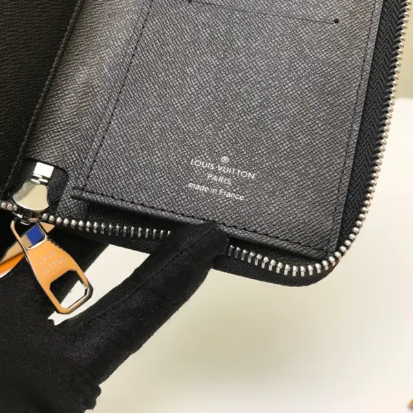 高仿LV Damier Graphite男士直式拉链钱包 - 多功能商务短夹长夹两用-N63095