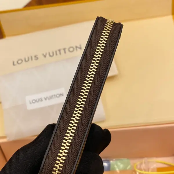 高仿包包LV Damier Ebene帆布拉链零钱包 | 经典便携多功能钱包-N63070 高仿包包