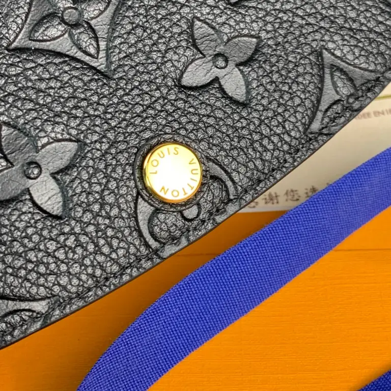 高仿LV Emilie錢包 | Monogram Empreinte皮革 女士信封式拉鏈錢包-M62369