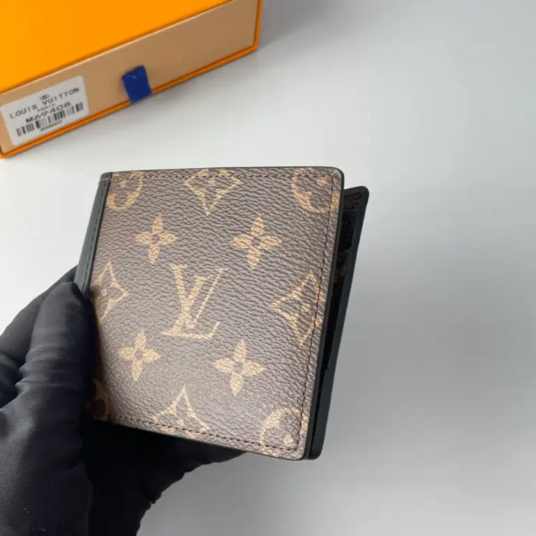 高仿LV Multiple男士钱包 - Monogram Macassar经典款 多功能商务皮夹-M69408
