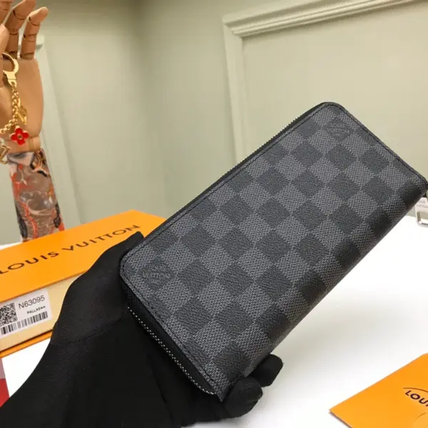 高仿LV Damier Graphite男士直式拉链钱包 - 多功能商务短夹长夹两用-N63095