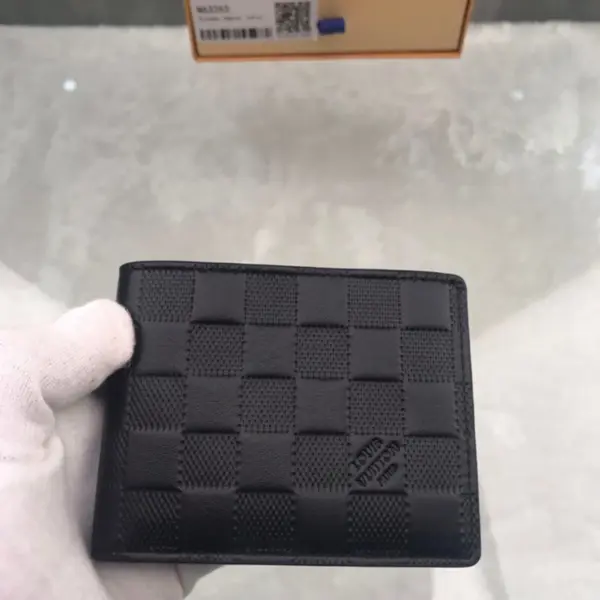 高仿LV Damier Infini Slender男士钱包 - 超薄设计 多功能卡夹-N63263 13 高仿LV 高仿LV Damier Infini Slender男士钱包 - 超薄设计 多功能卡夹-N63263 高仿LV