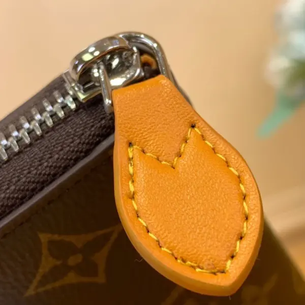 高仿LV Clémence Colormania系列Monogram帆布錢包 - Pondichéry粉紅色-M12395