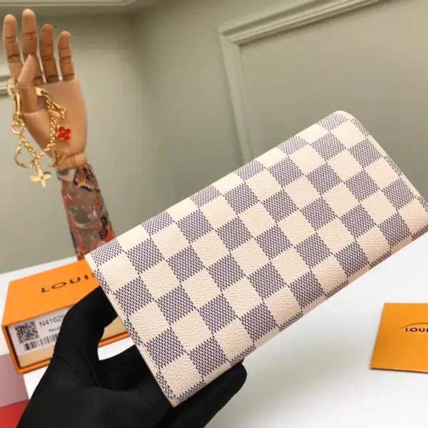 高仿LV Emilie钱夹 | Damier Azur帆布芭蕾粉女士钱包 多功能信用卡夹层-N41625