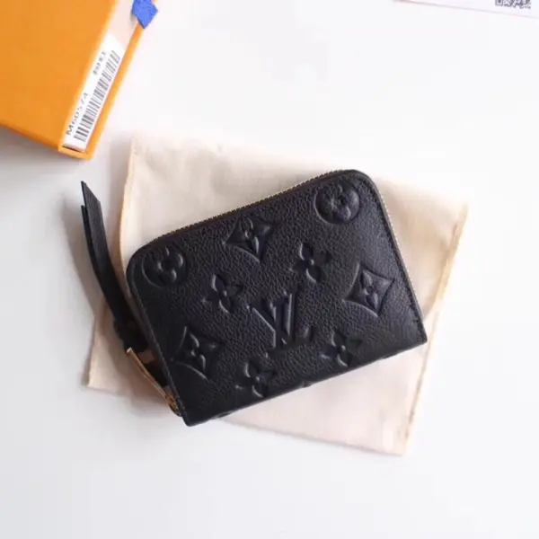 高仿包包LV Monogram Empreinte拉链零钱包 - 奢华便携信用卡现金收纳-M60574 高仿包包