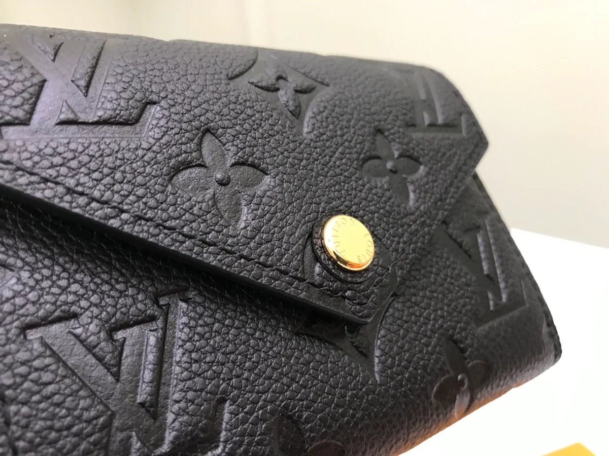 高仿LV Victorine錢包 | Monogram Empreinte皮革 多卡位拉鏈零錢包-M64060 4 高仿LV Victorine錢包 | Monogram Empreinte皮革 多卡位拉鏈零錢包-M64060