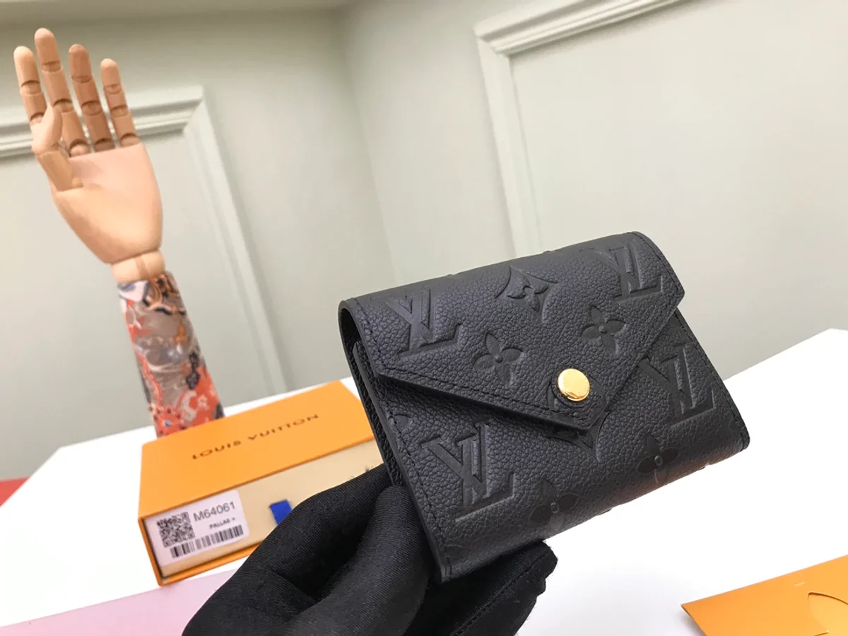 高仿LV Victorine錢包 | Monogram Empreinte皮革 多卡位拉鏈零錢包-M64060 3 高仿LV Victorine錢包 | Monogram Empreinte皮革 多卡位拉鏈零錢包-M64060