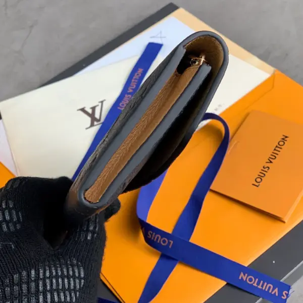 高仿LV Emilie錢包 | Monogram Empreinte皮革 女士信封式拉鏈錢包-M62369