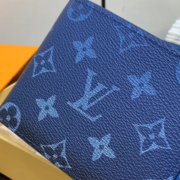 高仿LV Monogram Gradient 漸變色帆布多層次錢包 - 海軍藍經典設計-M11547 高仿LV