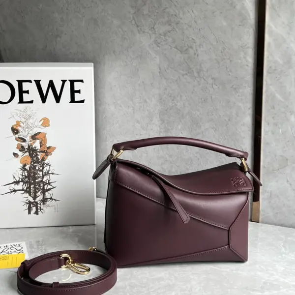 高仿羅意威/LOEWE 單肩包酒紅色