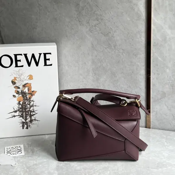 高仿羅意威/LOEWE 單肩包酒紅色