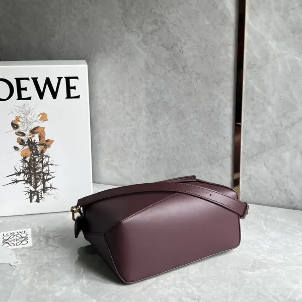 高仿羅意威/LOEWE 單肩包酒紅色