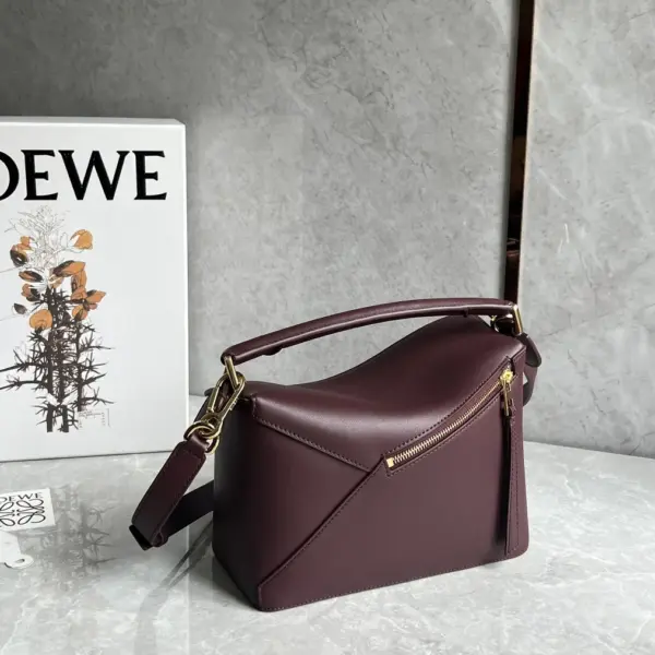 高仿羅意威/LOEWE 單肩包酒紅色