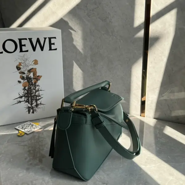 高仿羅意威/LOEWE 單肩包草綠色