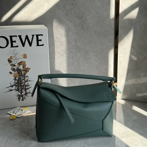 高仿羅意威/LOEWE 單肩包草綠色