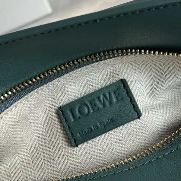 高仿羅意威/LOEWE 單肩包草綠色